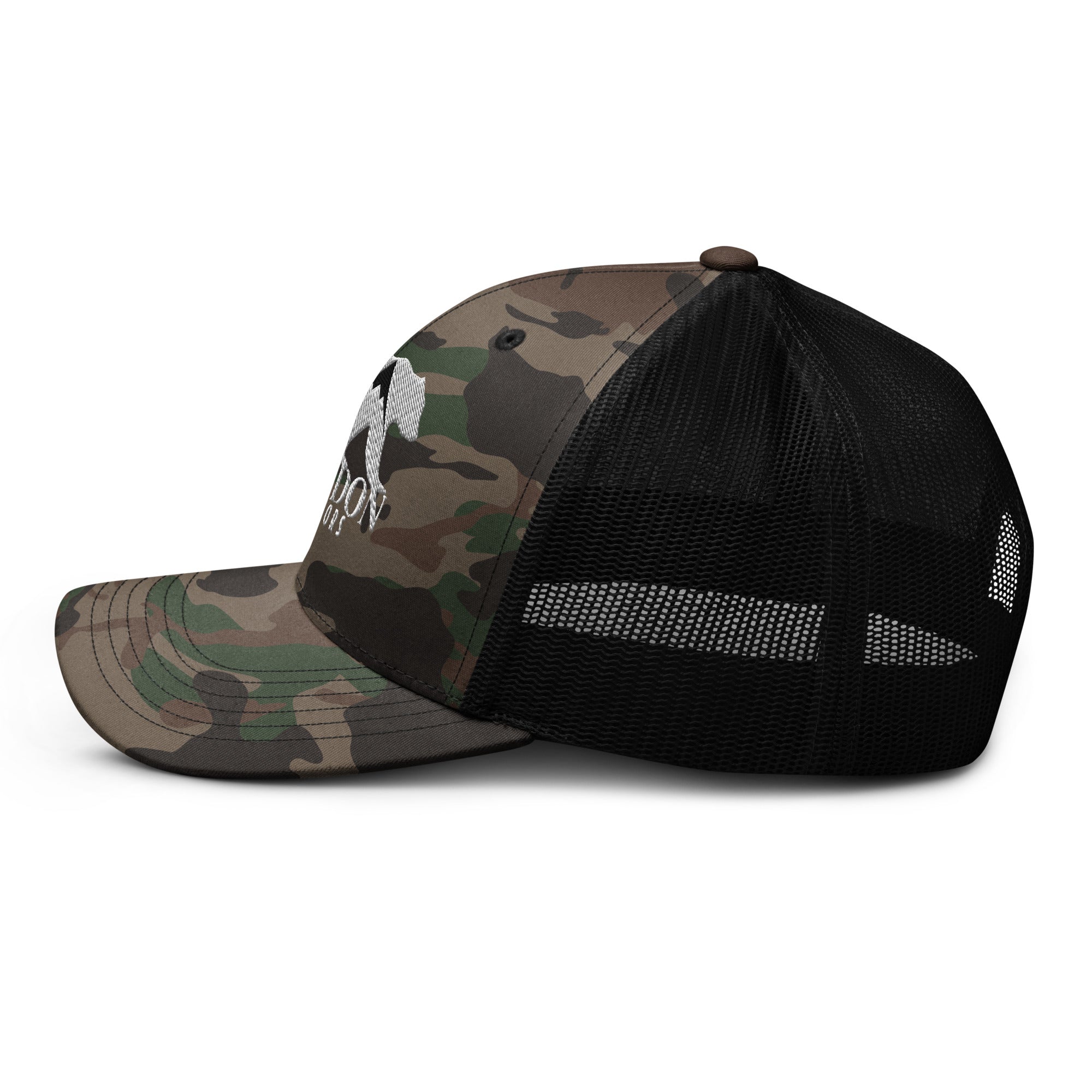 Black camo trucker store hat